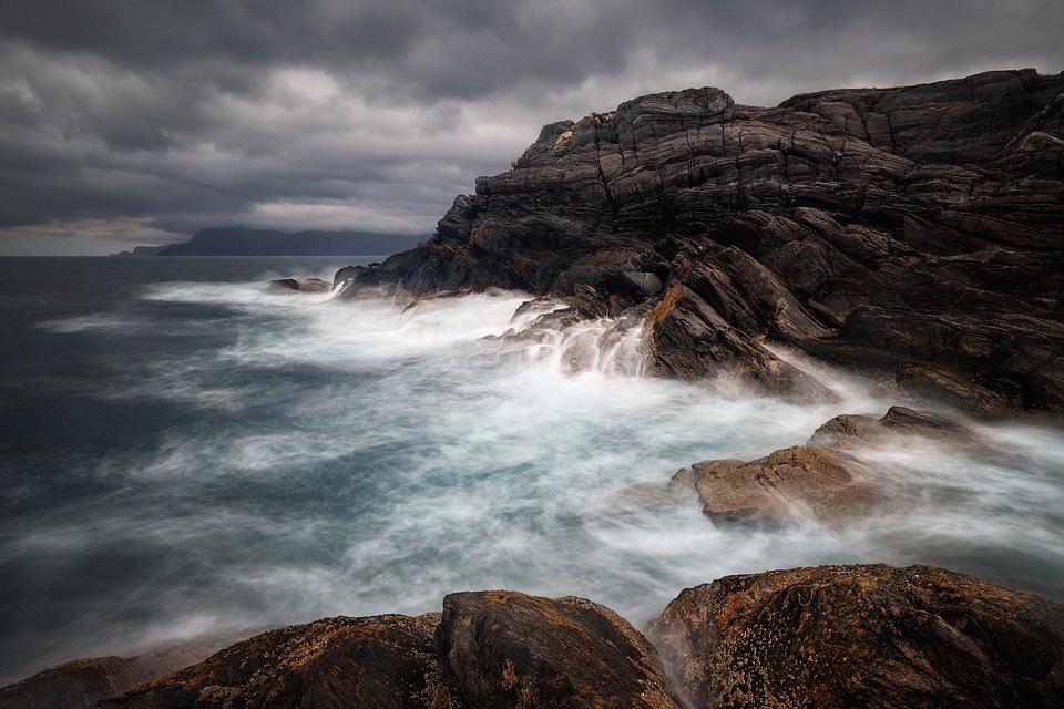 Poesia di Tony Basili Mare