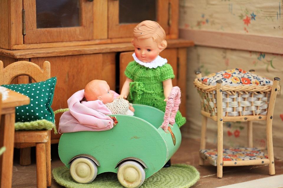 Poesia di Gianni Rodari  Bambini e bambole