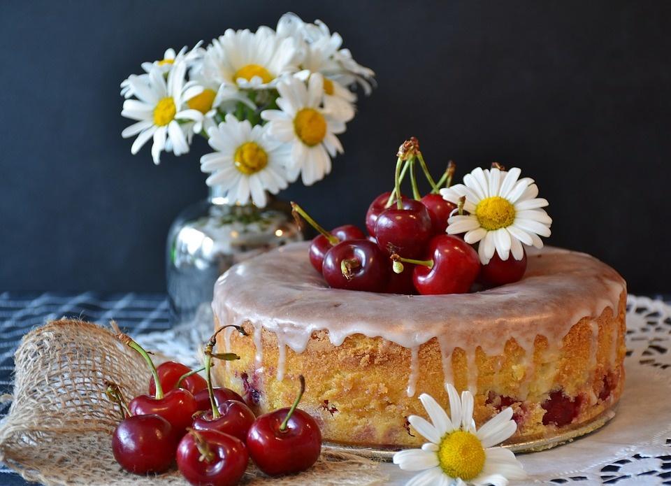 Poesia di Gianni Rodari - La torta in cielo